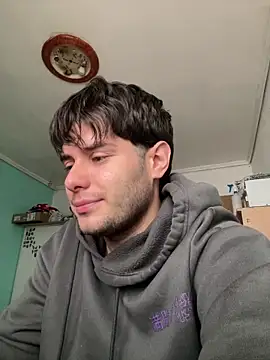 Dangreyc4 online show from March 8, 10:41 am