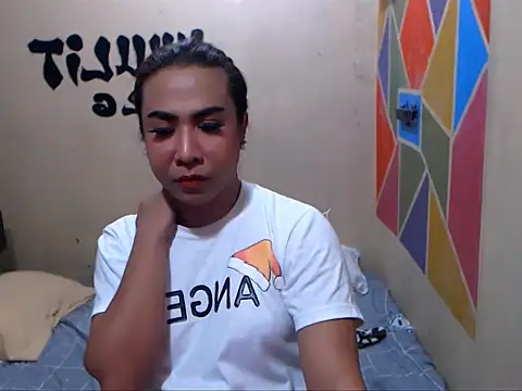 Snapshot of MistressOfBothworldX chatting on April 1, 7:11 pm MistressOfBothworldX online show from April 1, 7:11 pm