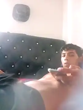 elvergalargit333 online show from March 18, 5:27 pm