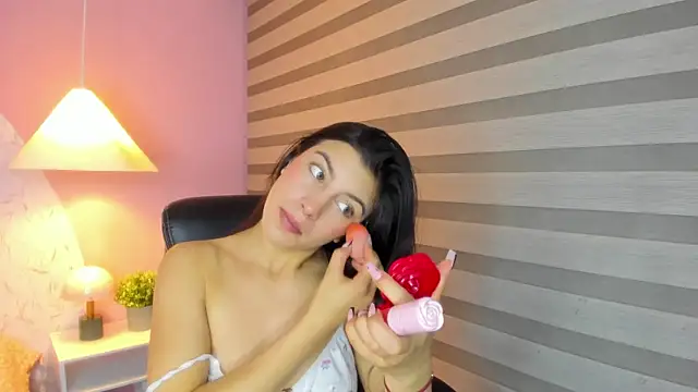Snapshot of LILY_BRM chatting on June 2, 8:44 pm LILY BRM online show from June 2, 8:44 pm