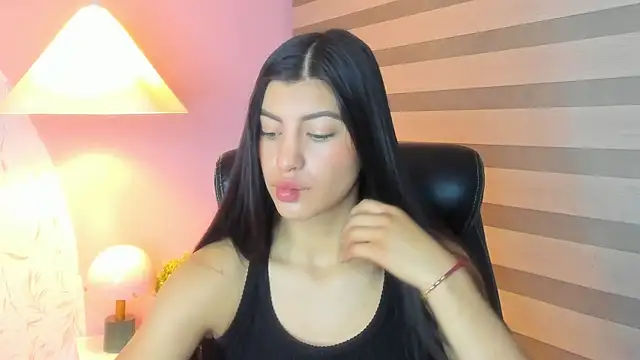 Snapshot of LILY_BRM chatting on June 13, 8:40 pm LILY BRM online show from June 13, 8:40 pm