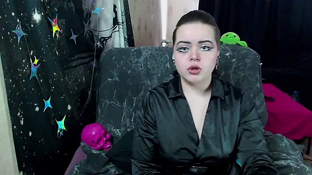  little monsterrr  online show from March 9, 9:02 am