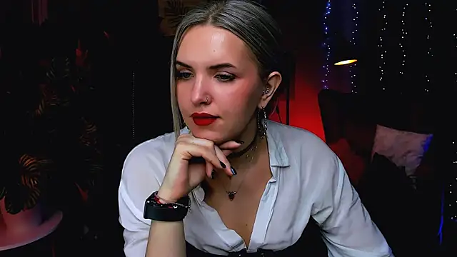 AliceSmite online show from March 27, 10:48 am