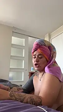 Snapshot of javieritr4 chatting on March 11, 3:40 pm javieritr4 online show from March 11, 3:40 pm