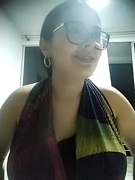 pregnant kitten01 online show from March 8, 12:08 am