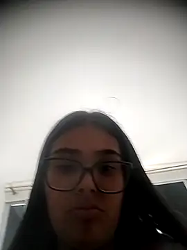 pregnant kitten01 online show from March 10, 7:08 pm