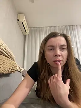 Luna2547 online show from March 9, 8:46 pm