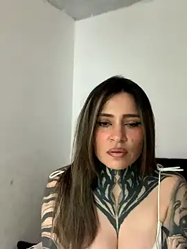Snapshot of AlanaRoa_ chatting on June 4, 3:18 pm AlanaRoa online show from June 4, 3:18 pm