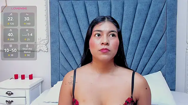Snapshot of Leandra-Johnson chatting on June 2, 1:24 pm Leandra-Johnson online show from June 2, 1:24 pm