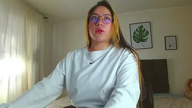 samanthachop online show from July 15, 1:38 pm