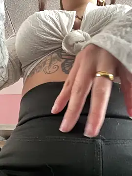 Baby Pink Love online show from May 1, 3:38 pm