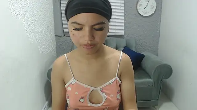 Snapshot of kimmyfuckass chatting on May 20, 12:22 pm kimmyfuckass online show from May 20, 12:22 pm