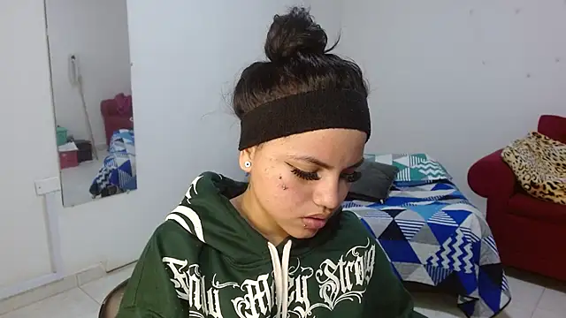 Snapshot of kimmyfuckass chatting on June 20, 1:25 pm kimmyfuckass online show from June 20, 1:25 pm