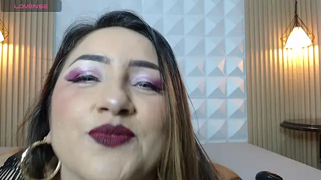  lailad online show from March 13, 11:55 pm