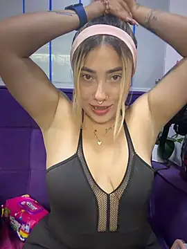 ManuelaVeeleez online show from May 28, 4:54 am