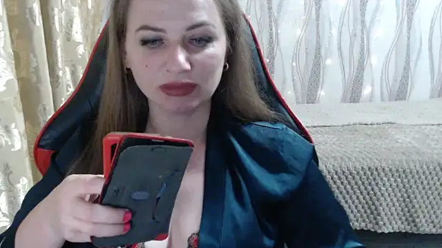 LioraW online show from March 5, 10:06 pm