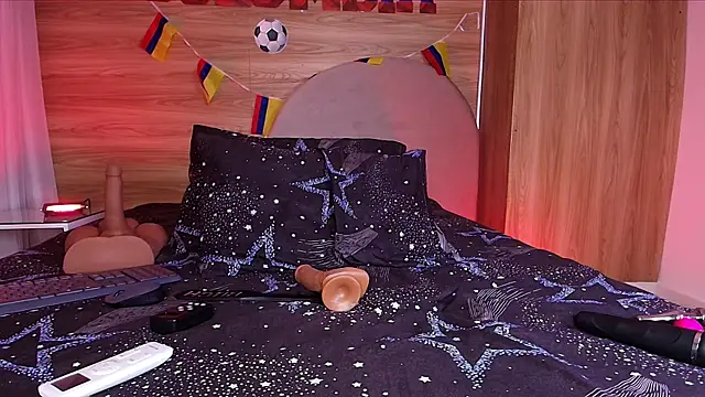 kiara lp online show from July 12, 3:08 am