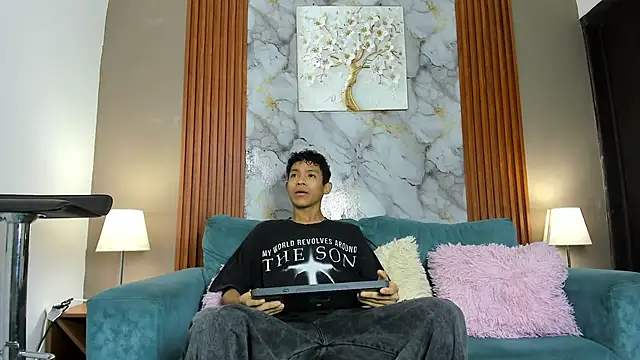 SKINNY BOYXXX online show from March 14, 7:25 am