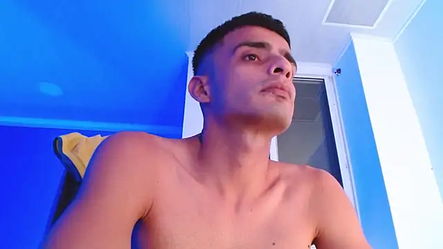 Snapshot of Bad_Boy_Carter69 chatting on May 27, 3:14 am Bad Boy Carter69 online show from May 27, 3:14 am