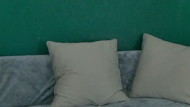 Snapshot of SkinnyNatty chatting on July 8, 3:55 am SkinnyNatty online show from July 8, 3:55 am