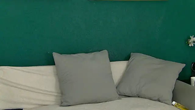 Snapshot of SkinnyNatty chatting on July 19, 4:05 am SkinnyNatty online show from July 19, 4:05 am