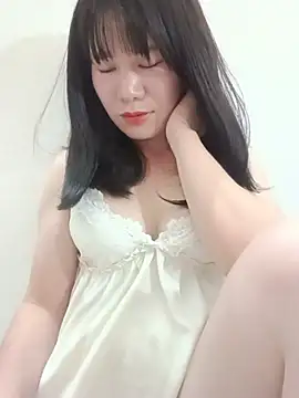 Snapshot of Bondgirl_9 chatting on August 2, 5:44 pm Bondgirl 9 online show from August 2, 5:44 pm