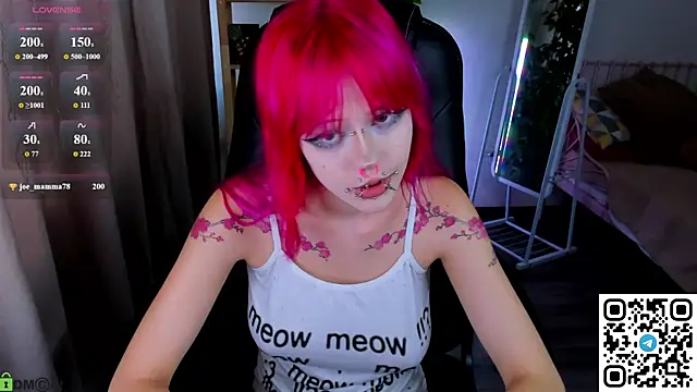 Snapshot of Necucuby chatting on August 2, 12:31 am Necucuby online show from August 2, 12:31 am