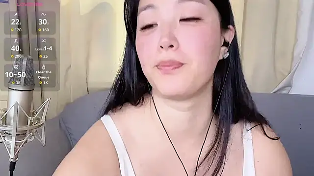 Tavie1744 online show from May 4, 6:09 am