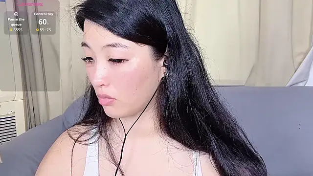 Tavie1744 online show from June 15, 11:40 pm