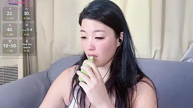 Tavie1744 online show from July 12, 10:56 pm