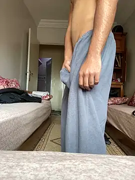 mmonnsterr online show from March 19, 2:21 pm