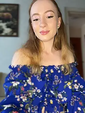 Little Candy 18 online show from August 7, 5:53 am