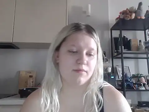 Snapshot of LenaSecret19 chatting on June 29, 5:35 am LenaSecret19 online show from June 29, 5:35 am