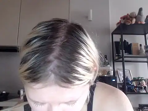 Snapshot of LenaSecret19 chatting on July 2, 5:57 am LenaSecret19 online show from July 2, 5:57 am
