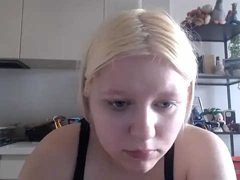 Snapshot of LenaSecret19 chatting on July 9, 5:55 am LenaSecret19 online show from July 9, 5:55 am