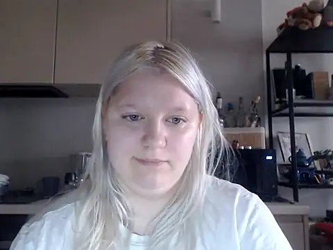 Snapshot of LenaSecret19 chatting on July 15, 5:56 am LenaSecret19 online show from July 15, 5:56 am
