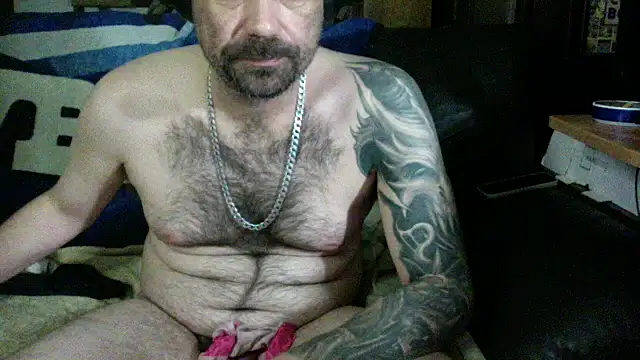 Snapshot of KinkyTOMan chatting on June 1, 6:15 am KinkyTOMan online show from June 1, 6:15 am