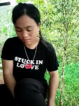 Snapshot of Mayxinh_love chatting on May 18, 11:10 pm Mayxinh love online show from May 18, 11:10 pm