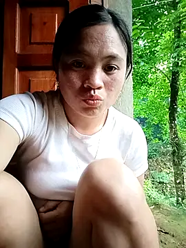 Snapshot of Mayxinh_love chatting on May 21, 11:17 am Mayxinh love online show from May 21, 11:17 am