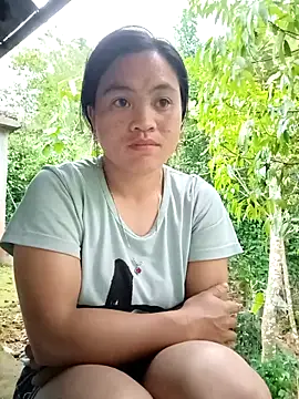 Snapshot of Mayxinh_love chatting on May 24, 10:26 pm Mayxinh love online show from May 24, 10:26 pm
