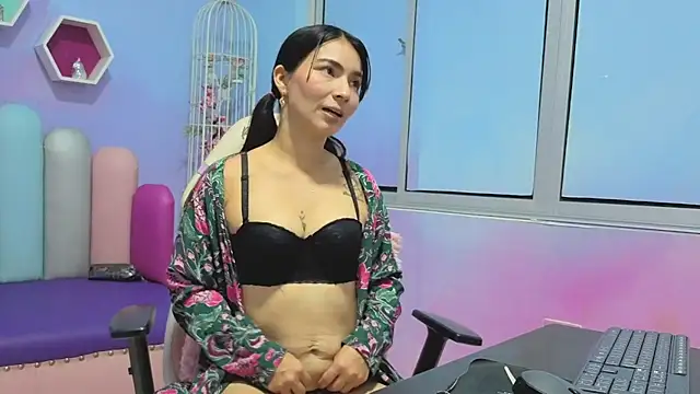 LESLY PALMEER online show from March 13, 3:46 am