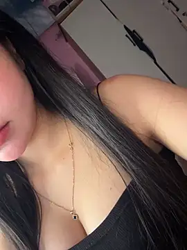 hot-cumplay online show from March 4, 7:03 am