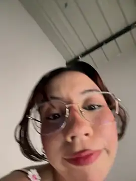 Nicole Cute04 online show from May 1, 3:33 am