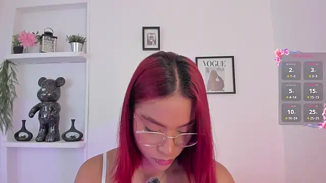 Snapshot of Im_Scarlett_ chatting on May 5, 6:49 pm Im Scarlett online show from May 5, 6:49 pm