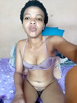 Snapshot of LOLOAVEE chatting on May 7, 9:03 am LOLOAVEE online show from May 7, 9:03 am