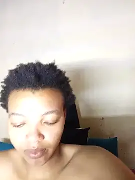 LOLOAVEE online show from July 1, 1:24 pm