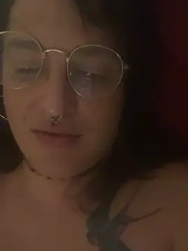 Xlilli69X online show from July 12, 12:01 am