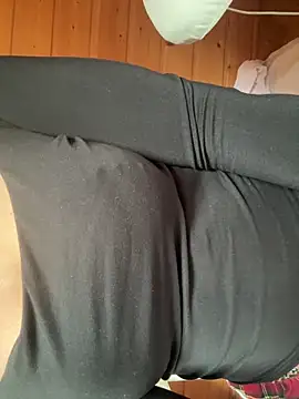 Snapshot of lena-smile683 chatting on March 21, 1:48 pm lena-smile683 online show from March 21, 1:48 pm