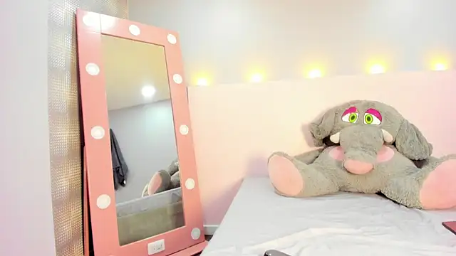 Sol Radiant online show from March 13, 12:12 pm