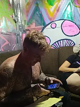 drednasty online show from June 25, 5:07 am